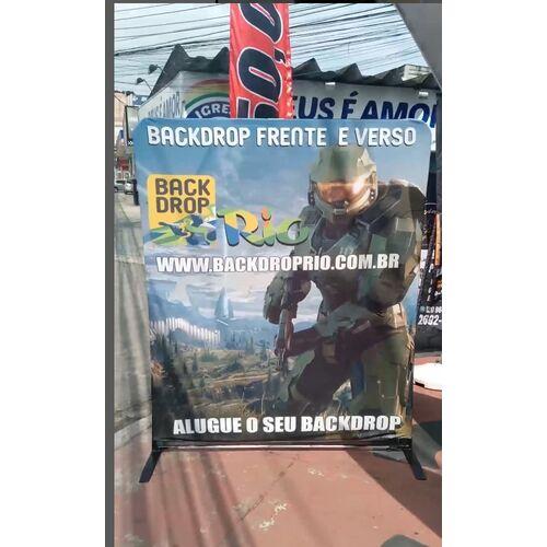 BACKDROP COM ESTRUTURA 2X1,50M FRENTE E VERSO
